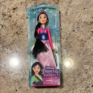 Disney Princess Doll with Pink and Blue Outfit Royal shimmer, age 3+